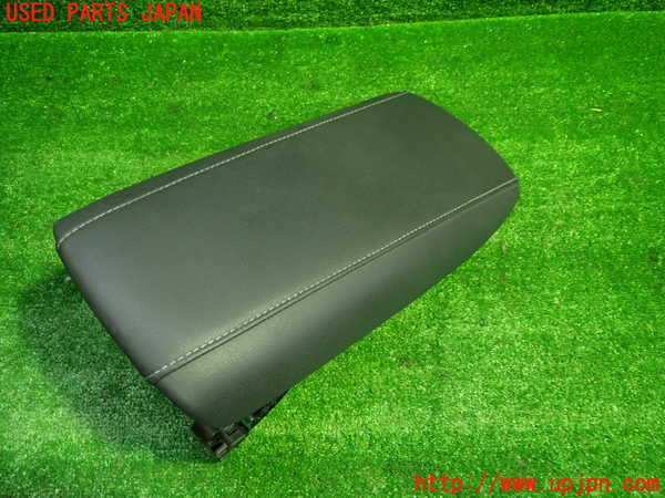 5UPJ-30197549]ハリアー ハイブリッド(AXUH80)コンソール 中古_m0001.jpg