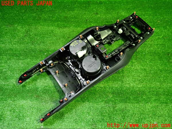 1UPJ-30197691]ハリアー ハイブリッド(AXUH80)内装トリム類1 中古_m0004.jpg