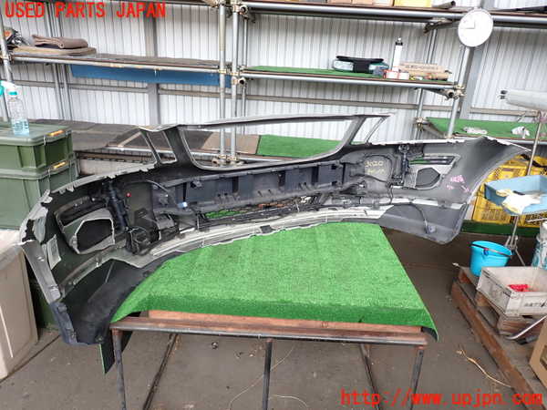 2UPJ-30201010]ボルボ・XC60(DB4204TXC)フロントバンパー 中古_m0005.jpg