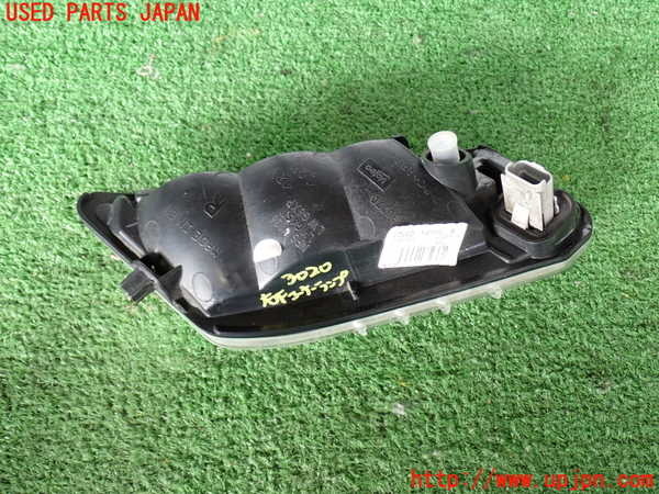 2UPJ-30201150]ボルボ・XC60(DB4204TXC)右コーナーランプ 中古_m0003.jpg