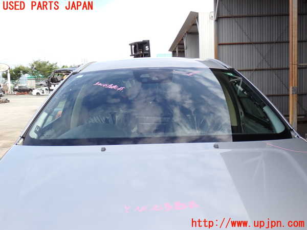 2UPJ-30201195]ボルボ・XC60(DB4204TXC)フロントガラス (43R-00027) 中古_m0001.jpg