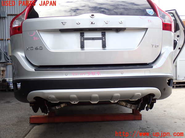 2UPJ-30201610]ボルボ・XC60(DB4204TXC)リアバンパー 中古_m0001.jpg