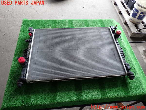 2UPJ-30202321]ボルボ・XC60(DB4204TXC)ラジエーター1 中古_m0001.jpg