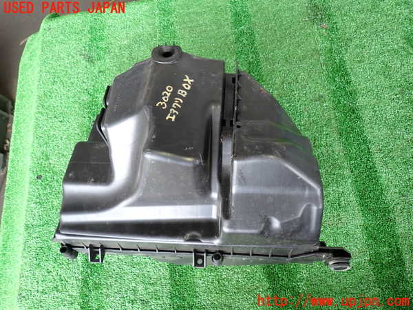 2UPJ-30202560]ボルボ・XC60(DB4204TXC)エアクリーナーボックス 中古_m0003.jpg