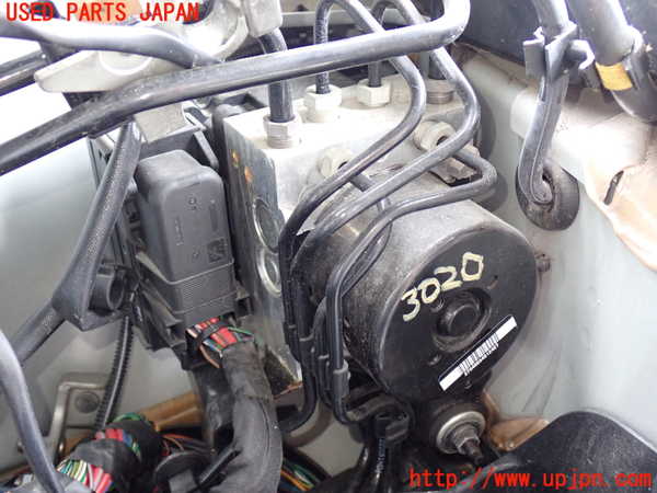2UPJ-30204040]ボルボ・XC60(DB4204TXC)ABSアクチュエーター 中古_m0001.jpg