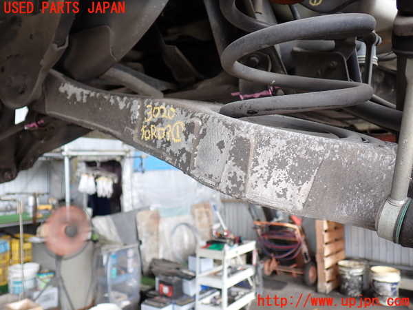 2UPJ-30205200]ボルボ・XC60(DB4204TXC)右リアロアアーム1 中古_m0001.jpg