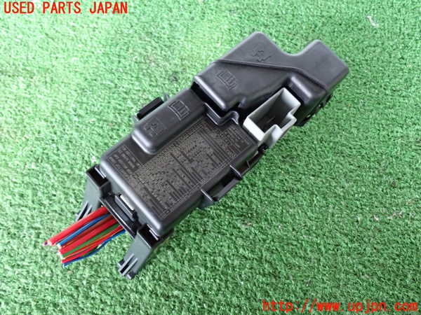 2UPJ-30206742]ボルボ・XC60(DB4204TXC)ヒューズボックス2 中古_m0001.jpg