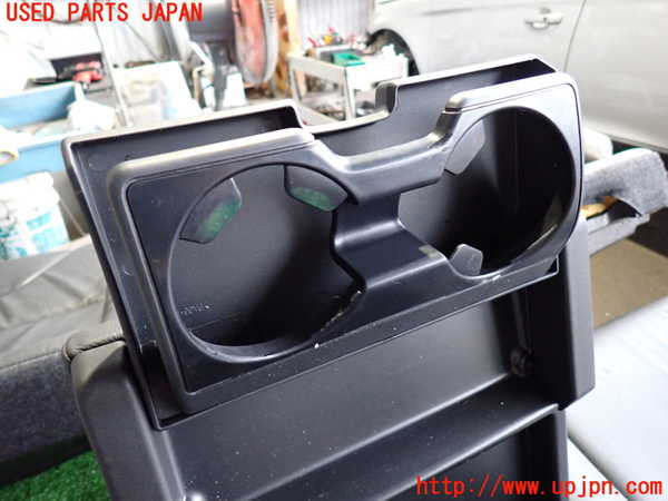 2UPJ-30207385]ボルボ・XC60(DB4204TXC)リアシート 中古_m0004.jpg