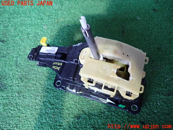 2UPJ-30207555]ボルボ・XC60(DB4204TXC)ATシフトレバー 中古_m0001.jpg