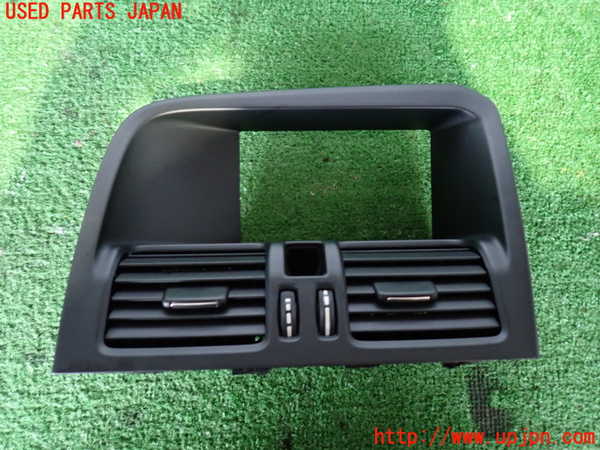 2UPJ-30207526]ボルボ・XC60(DB4204TXC)エアコン吹き出し口1 (真中) 中古_m0001.jpg