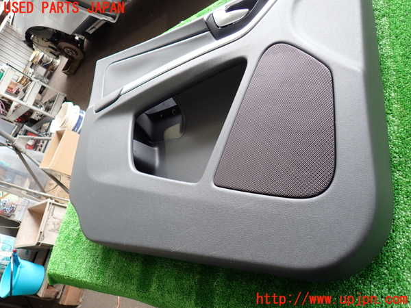 2UPJ-30201264]ボルボ・XC60(DB4204TXC)左前ドア内張り 中古_m0002.jpg