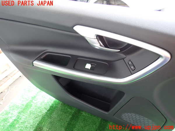 2UPJ-30201264]ボルボ・XC60(DB4204TXC)左前ドア内張り 中古_m0003.jpg