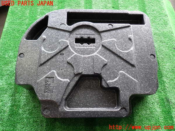 2UPJ-30207773]ボルボ・XC60(DB4204TXC)ラゲッジトレイ3 中古_m0002.jpg