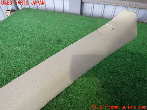 2UPJ-30207655]ボルボ・XC60(DB4204TXC)右フロントピラートリム 中古_m0003.jpg