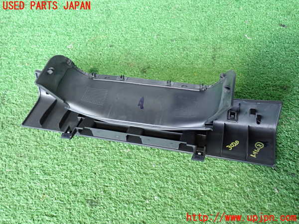 2UPJ-30207692]ボルボ・XC60(DB4204TXC)内装トリム類2 中古_m0003.jpg