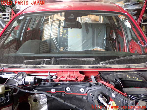 5UPJ-30211195]BMW 118i F20(1R15)フロントガラス M1384 中古_m0001.jpg