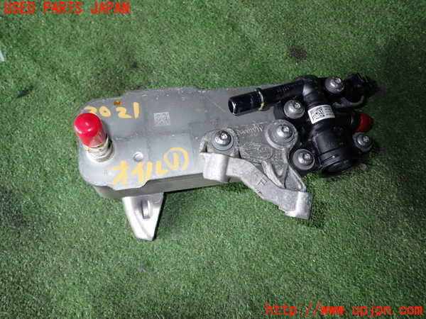 1UPJ-30212481]BMW 118i F20(1R15)オイルクーラー1 中古_m0001.jpg