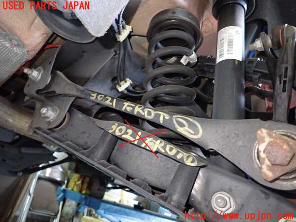 1UPJ-30215205]BMW 118i F20(1R15)右リアロアアーム2 中古_m0001.jpg