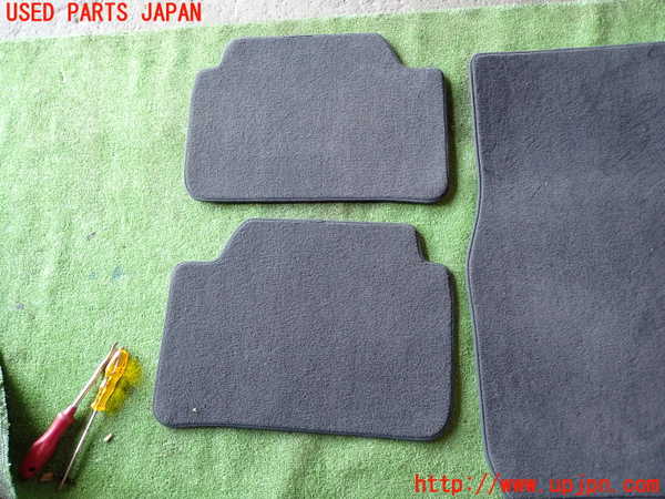 1UPJ-30217800]BMW 118i F20(1R15)フロアマット 中古_m0004.jpg