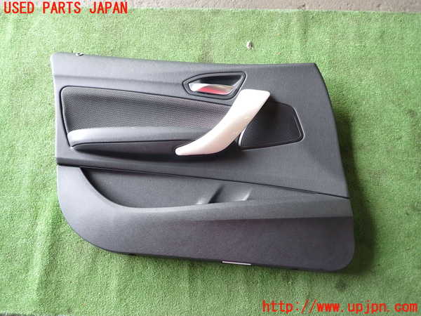 1UPJ-30211264]BMW 118i F20(1R15)左前ドア内張り 中古_m0001.jpg
