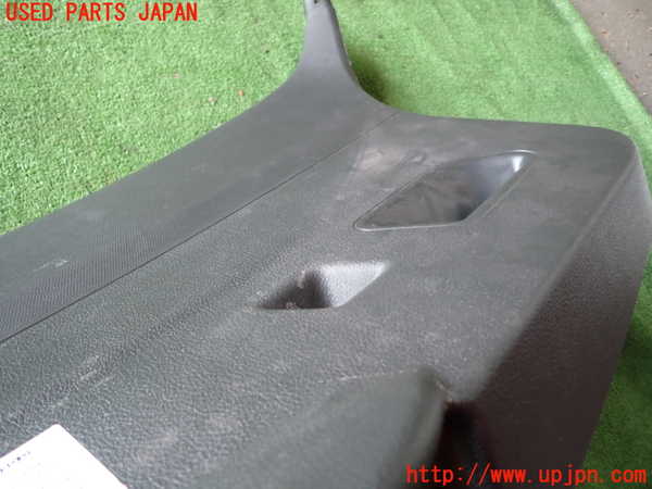 1UPJ-30211578]BMW 118i F20(1R15)バックドア内張り 中古_m0004.jpg