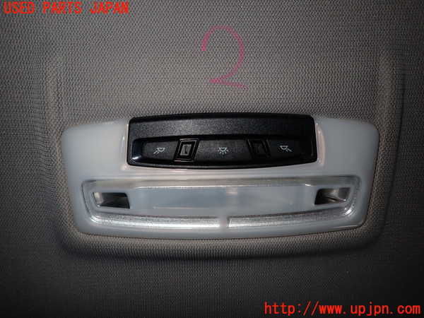 1UPJ-30216412]BMW 118i F20(1R15)ルームランプ2 (2列目) 中古_m0001.jpg
