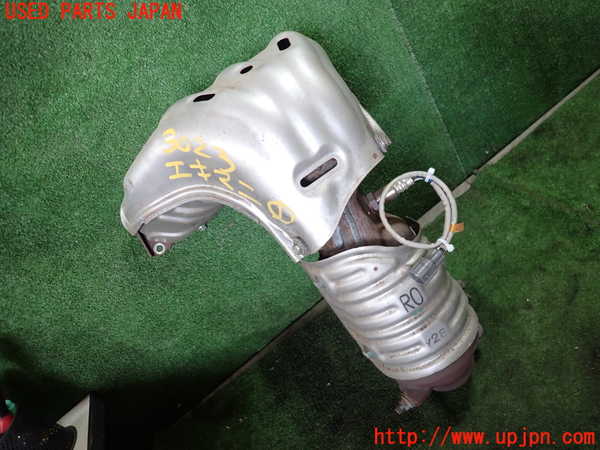 1UPJ-30232041]エスティマ(ACR50W)エキマニ1 触媒 マニバーター 中古_m0001.jpg