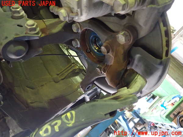 1UPJ-30234295]エスティマ(ACR50W)左フロントナックルハブ 中古_m0002.jpg