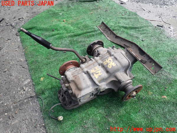 1UPJ-30243300]ジムニー シエラ(JB32W)トランスファー 中古_m0002.jpg