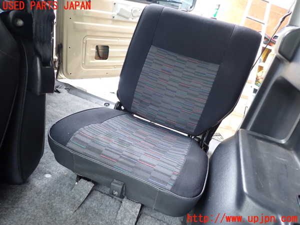 5UPJ-30247175]ジムニー シエラ(JB32W)左2列目シート 中古_m0001.jpg
