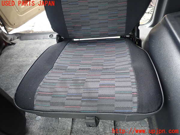 5UPJ-30247175]ジムニー シエラ(JB32W)左2列目シート 中古_m0003.jpg