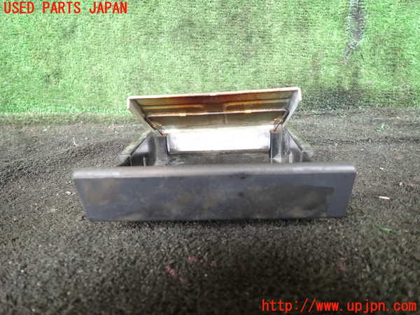 1UPJ-30247821]ジムニー シエラ(JB32W)灰皿1 中古_m0001.jpg