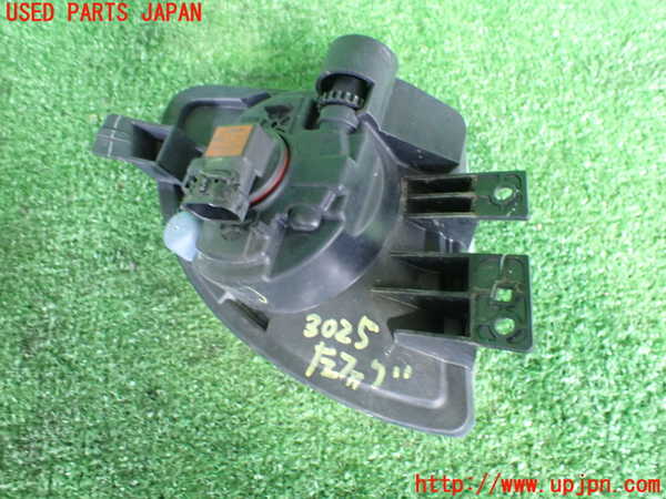 2UPJ-30251182]BMW 523i ツーリング(XL20)(F11)左フォグ 中古_m0002.jpg