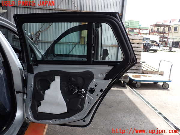 2UPJ-30251290]BMW 523i ツーリング(XL20)(F11)右後ドア 中古(43R-00049 M25)_m0004.jpg
