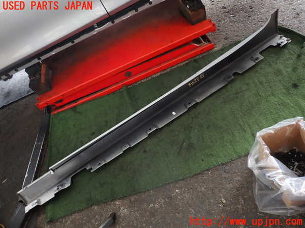 2UPJ-30251390]BMW 523i ツーリング(XL20)(F11)右サイドステップ 中古_m0004.jpg