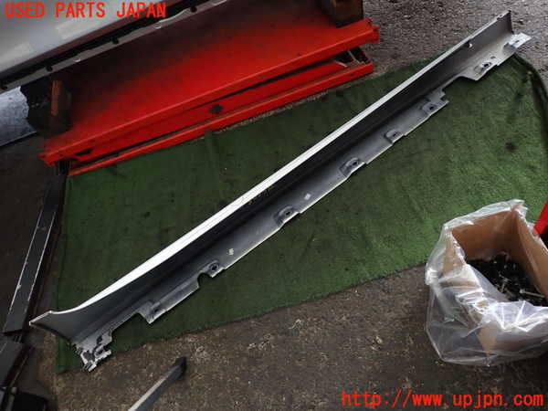 2UPJ-30251392]BMW 523i ツーリング(XL20)(F11)左サイドステップ 中古_m0005.jpg