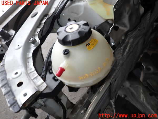 2UPJ-30252410]BMW 523i ツーリング(XL20)(F11)ラジエータータンク 中古_m0001.jpg