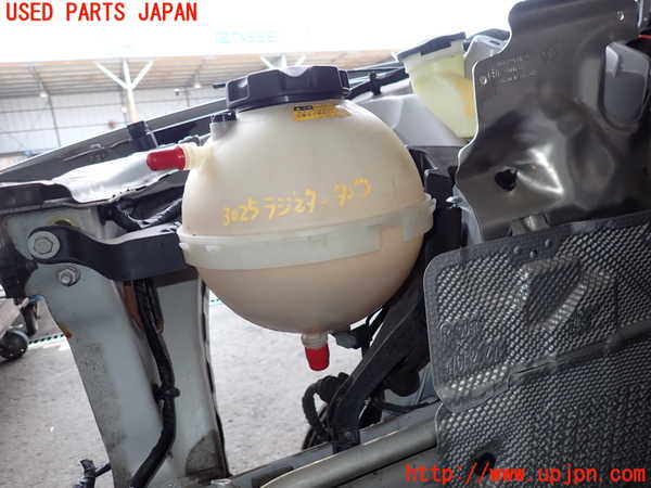 2UPJ-30252410]BMW 523i ツーリング(XL20)(F11)ラジエータータンク 中古_m0002.jpg