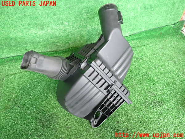 2UPJ-30252560]BMW 523i ツーリング(XL20)(F11)エアクリーナーボックス 中古_m0001.jpg