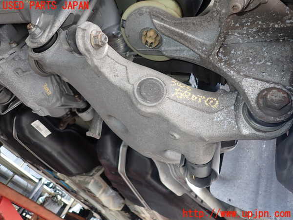 2UPJ-30255200]BMW 523i ツーリング(XL20)(F11)右リアロアアーム1 中古_m0001.jpg