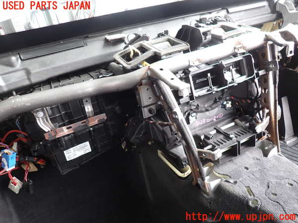 2UPJ-30256081]BMW 523i ツーリング(XL20)(F11)エバポレーター1 中古_m0001.jpg