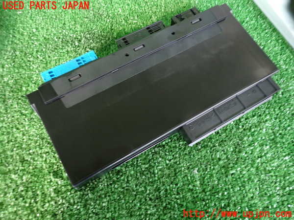 2UPJ-30256148]BMW 523i ツーリング(XL20)(F11)コンピューター3 (61.35 9284284-01) 中古_m0002.jpg