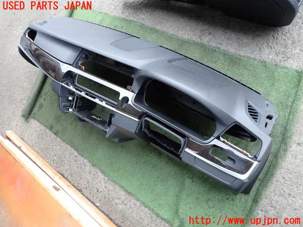 2UPJ-30257505]BMW 523i ツーリング(XL20)(F11)ダッシュボード 中古_m0001.jpg