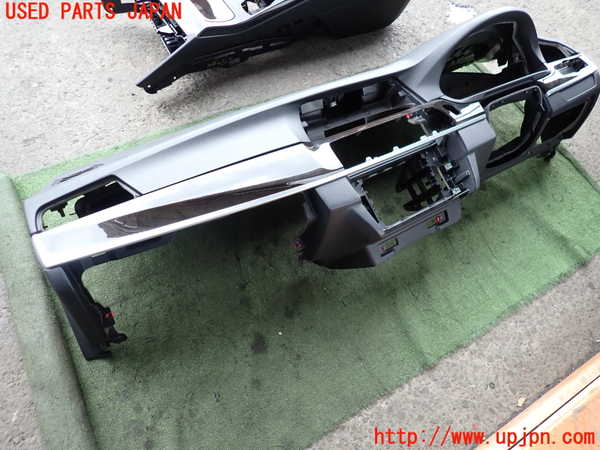 2UPJ-30257505]BMW 523i ツーリング(XL20)(F11)ダッシュボード 中古_m0002.jpg