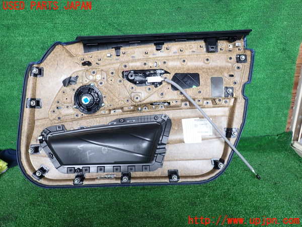 2UPJ-30251264]BMW 523i ツーリング(XL20)(F11)左前ドア内張り 中古_m0003.jpg