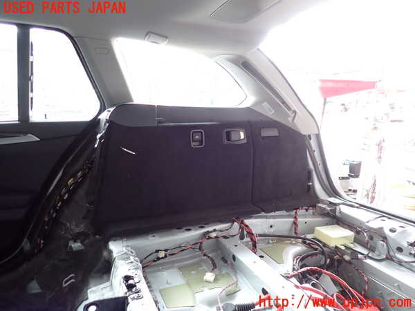 2UPJ-30257675]BMW 523i ツーリング(XL20)(F11)右リアピラートリム 中古_m0001.jpg