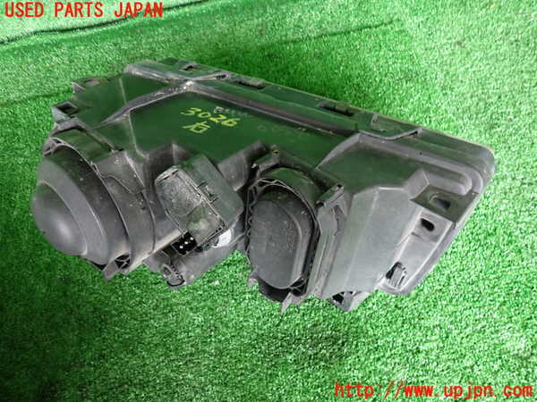 2UPJ-30261130]BMW 318is クーペ(BE19)(E36)右ヘッドライト ハロゲン 中古_m0003.jpg