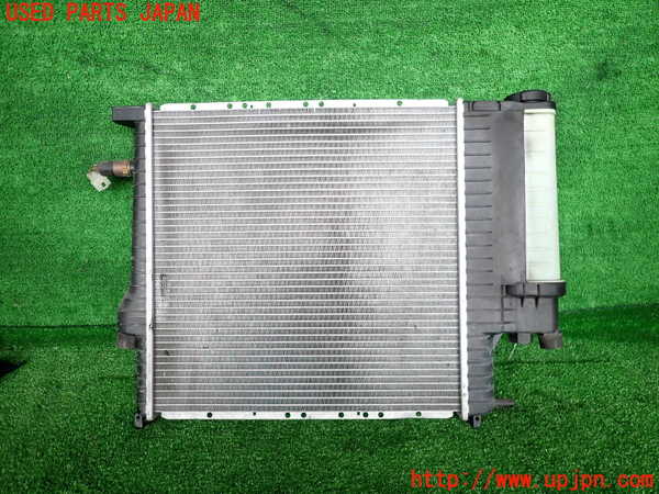 2UPJ-30262321]BMW 318is クーペ(BE19)(E36)ラジエーター1 中古_m0001.jpg