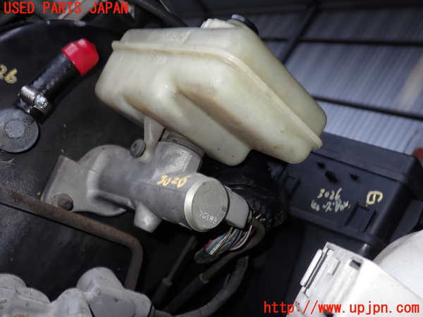 2UPJ-30264050]BMW 318is クーペ(BE19)(E36)ブレーキマスターシリンダー 中古_m0002.jpg