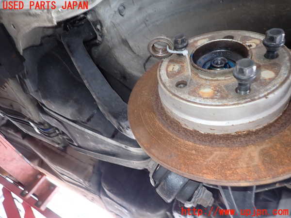 2UPJ-30264305]BMW 318is クーペ(BE19)(E36)左リアナックルハブ 中古_m0002.jpg